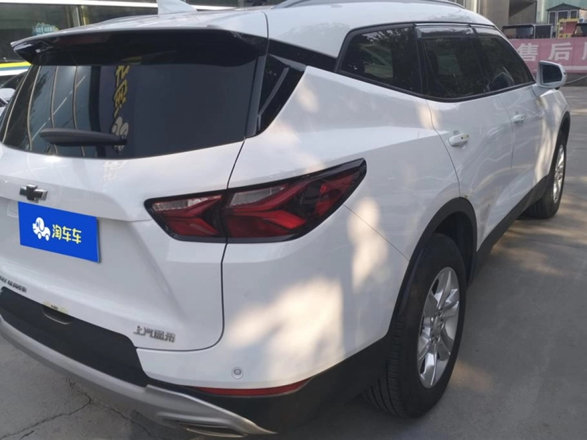 CHEVROLET BLAZER