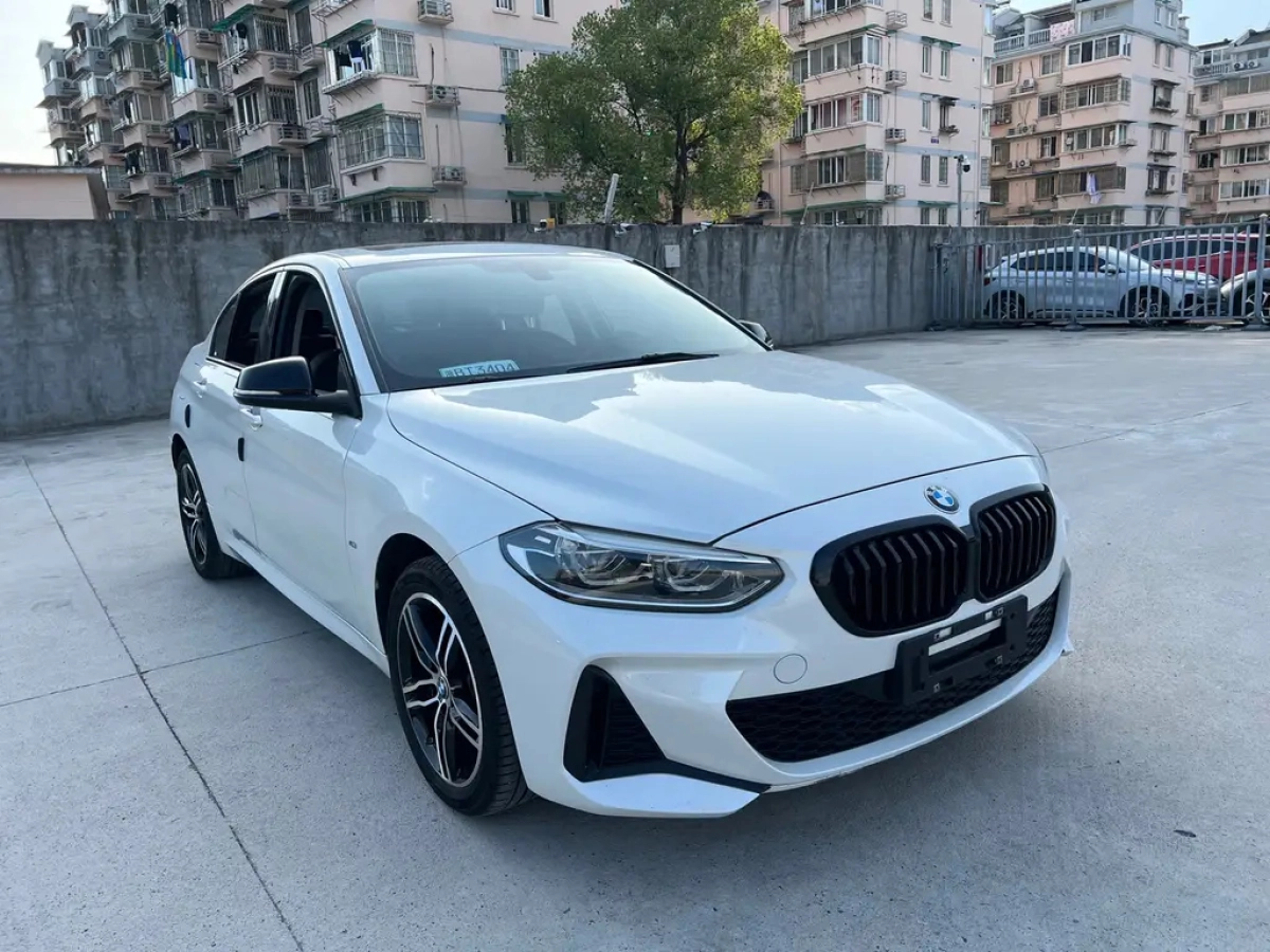BMW 1-SERIES