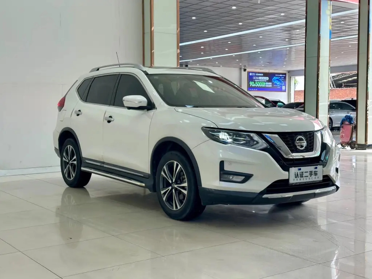 NISSAN X-TRAIL