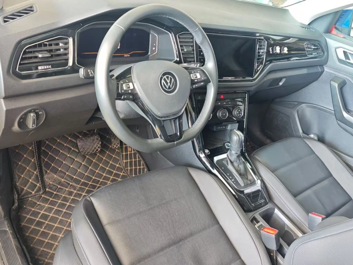 VOLKSWAGEN T-ROC TANGE