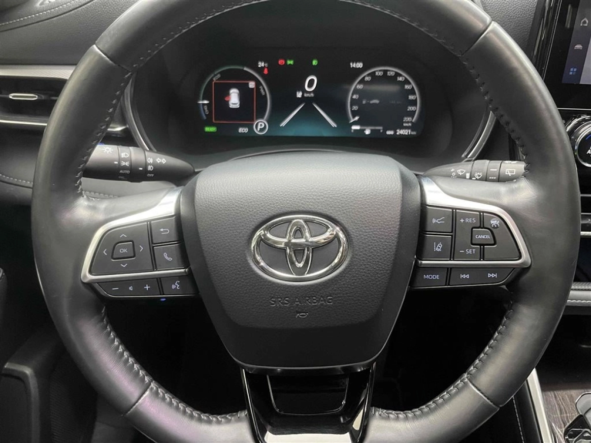 TOYOTA HIGHLANDER