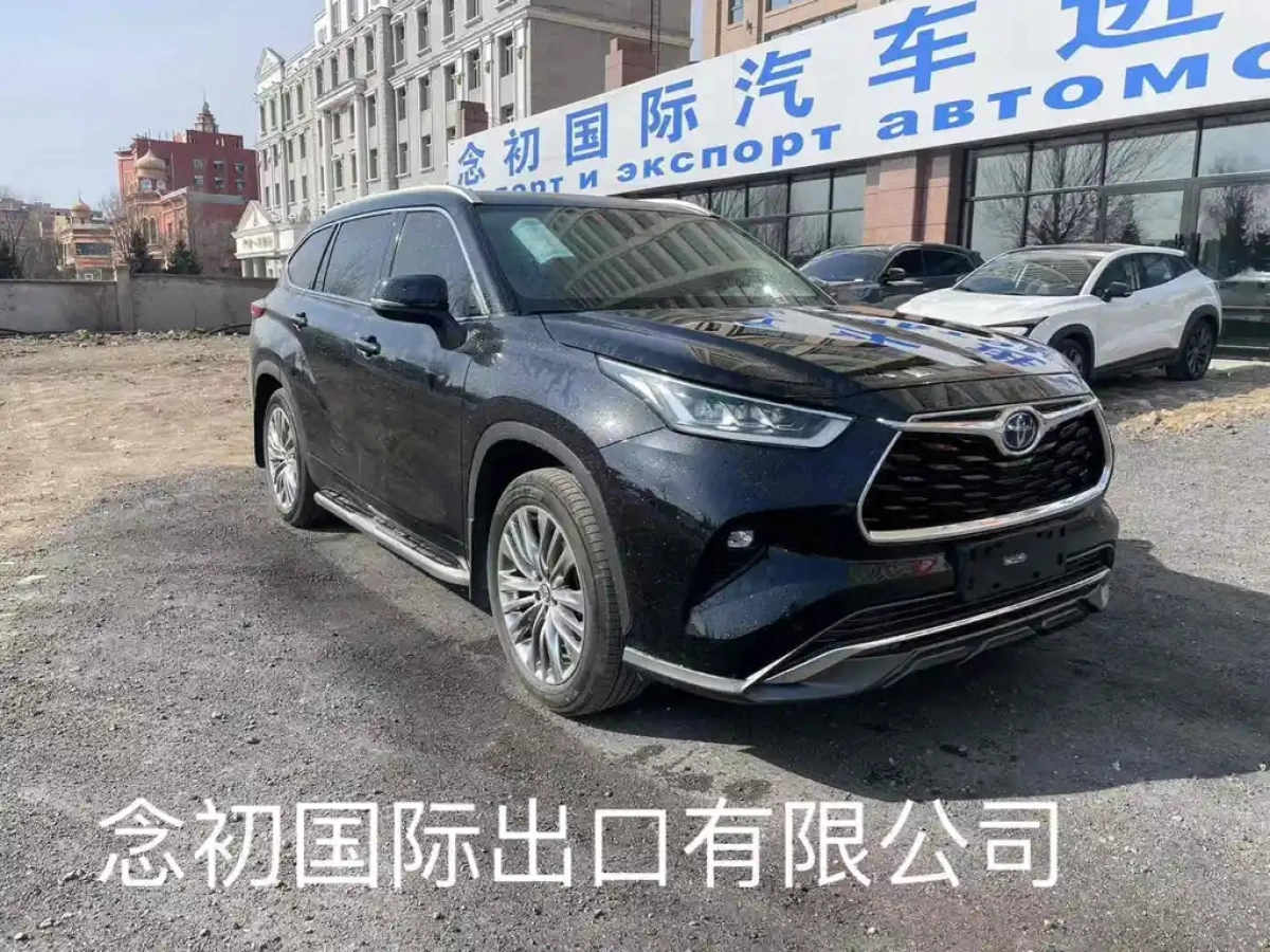 TOYOTA HIGHLANDER