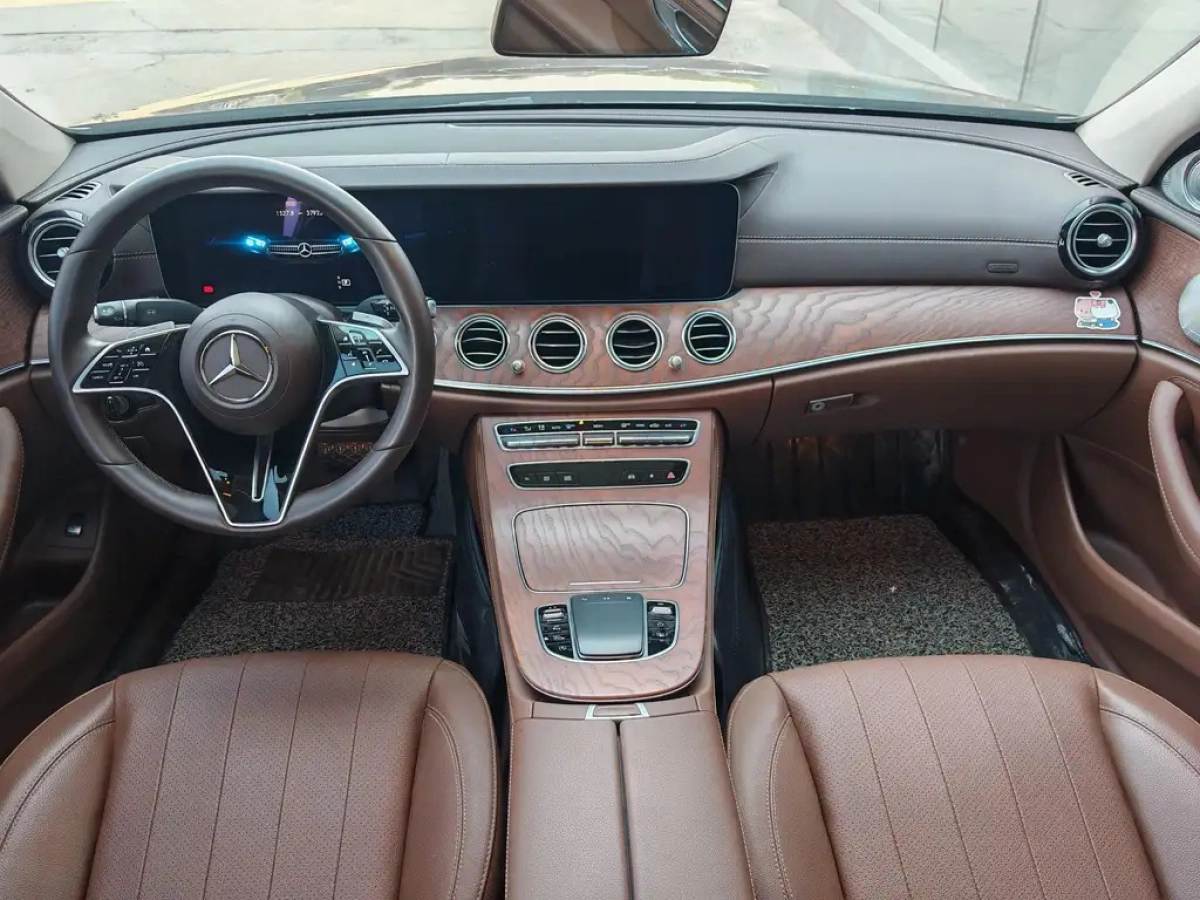MERCEDES BENZ E-CLASS
