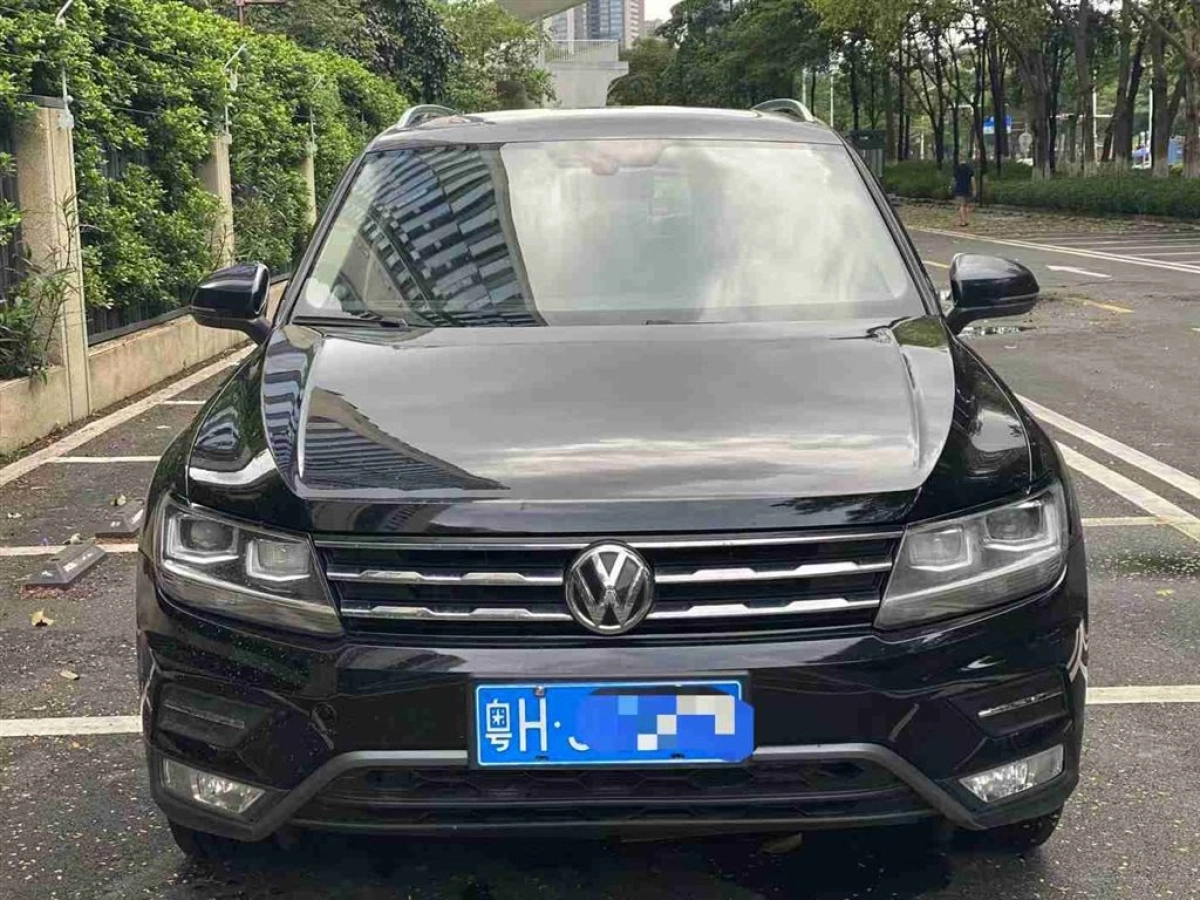VOLKSWAGEN TIGUAN L
