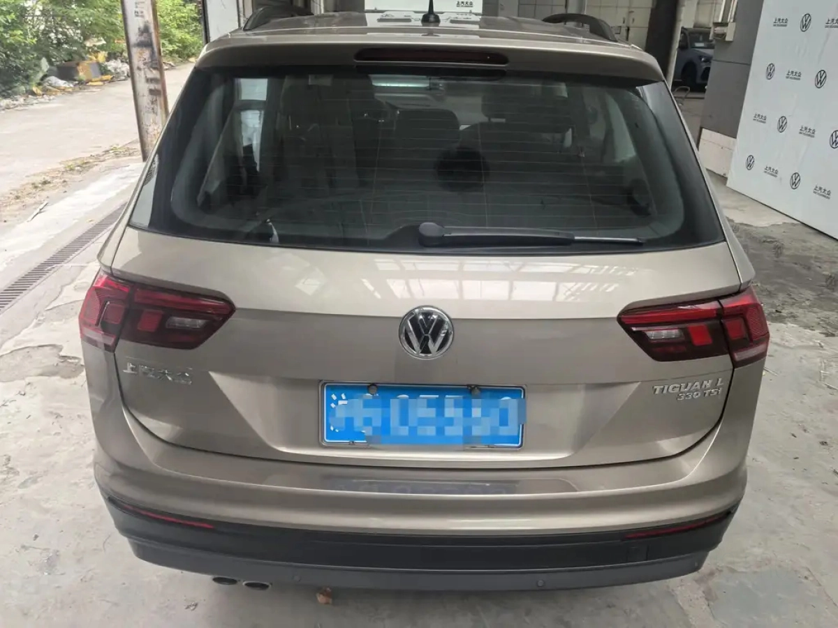 VOLKSWAGEN TIGUAN L