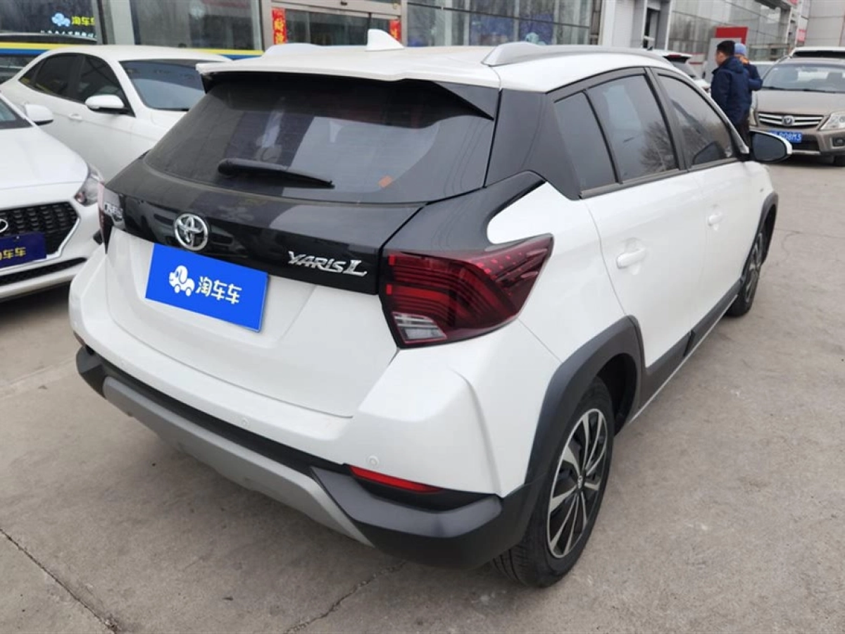 TOYOTA YARIS L DAZZLING