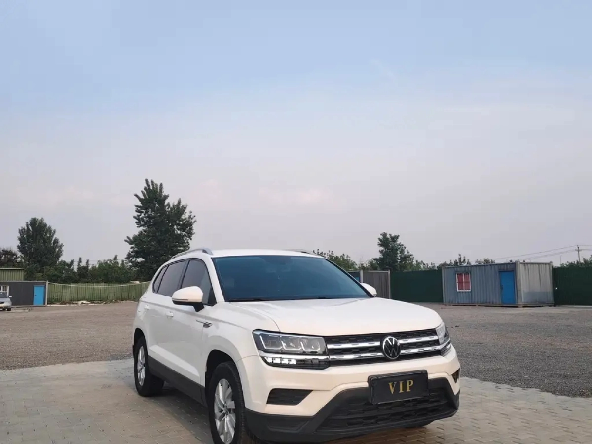 VOLKSWAGEN THARU