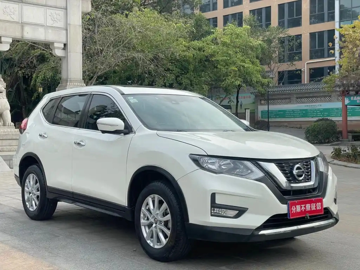 NISSAN X-TRAIL