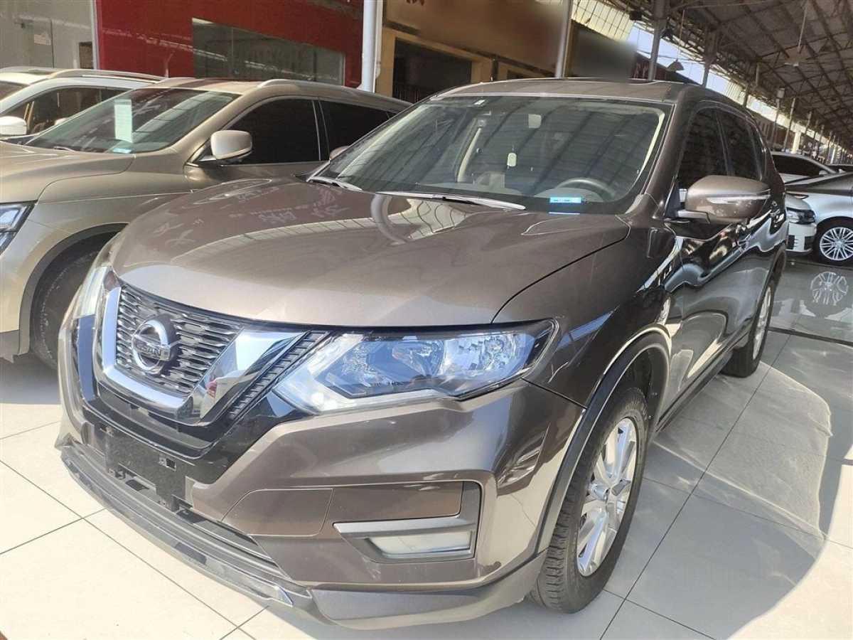 NISSAN X-TRAIL