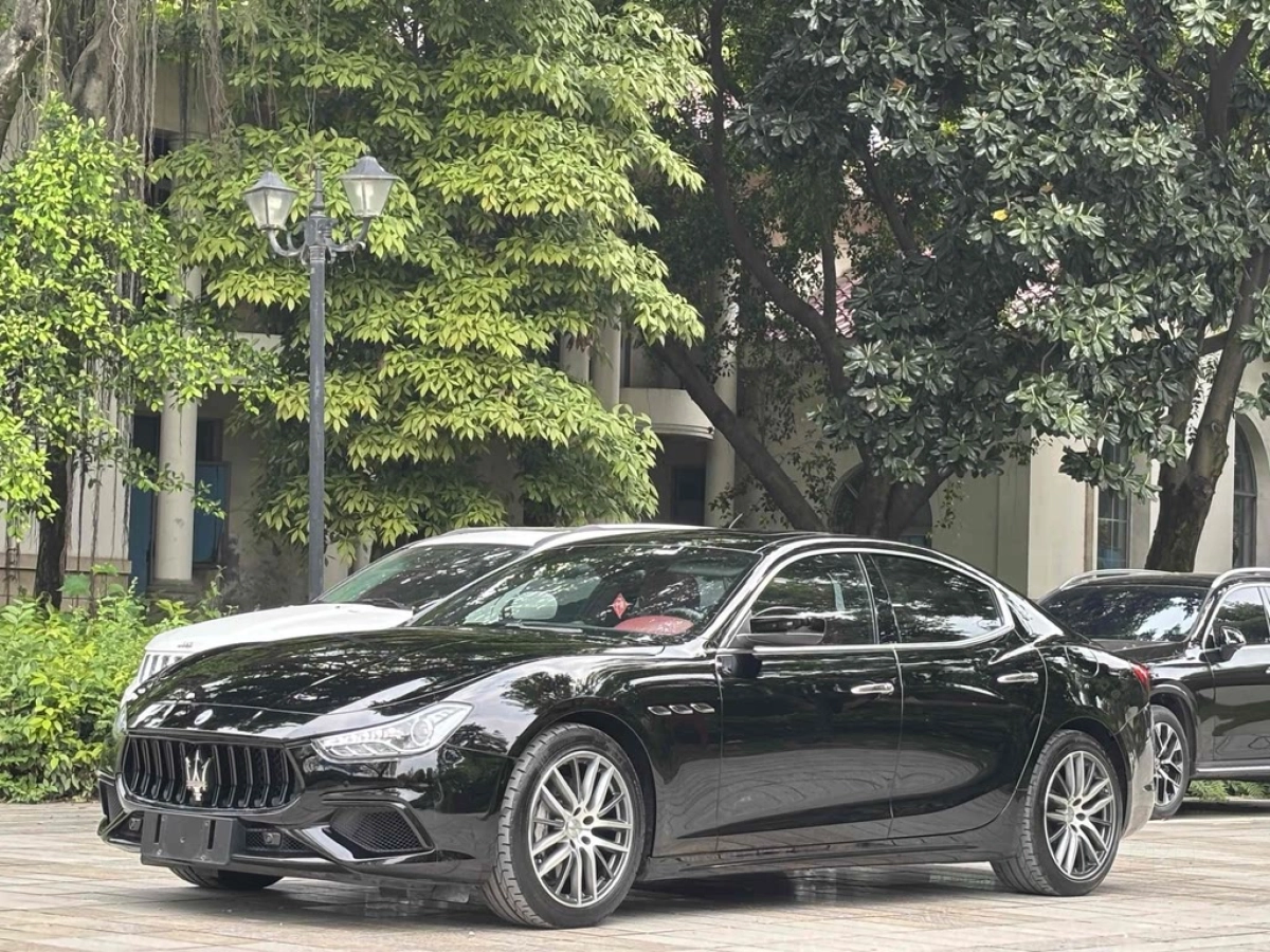 MASERATI GHIBLI