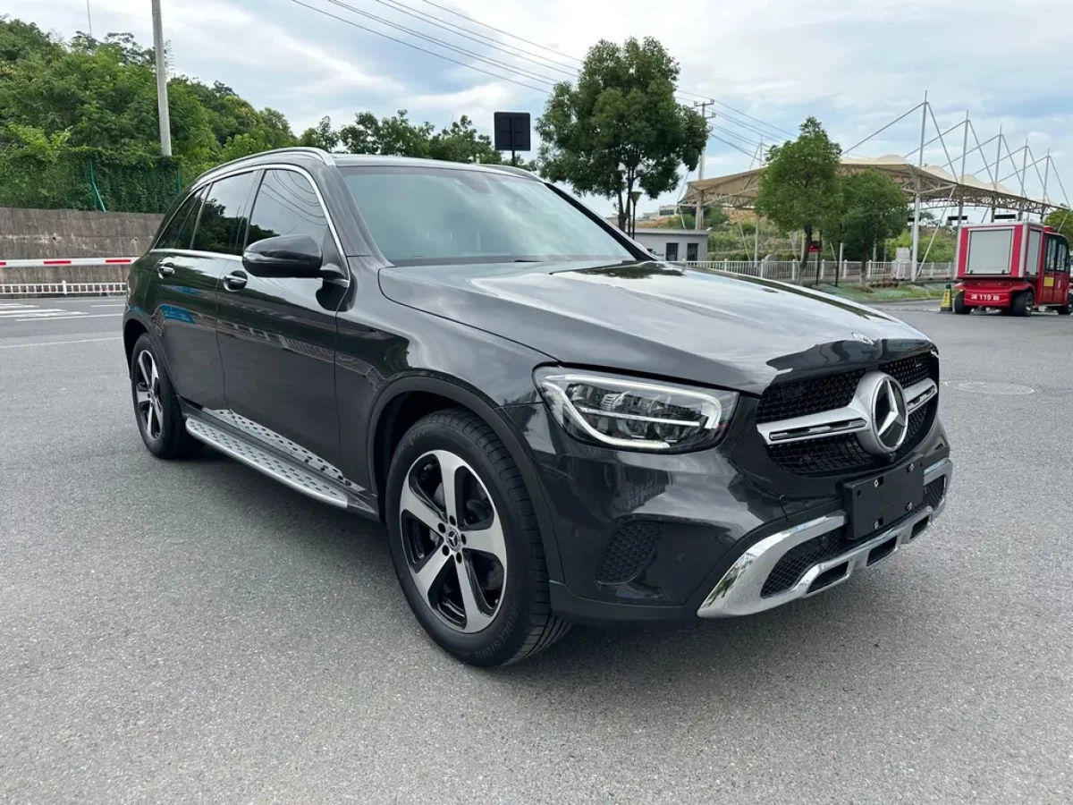 MERCEDES BENZ GLC