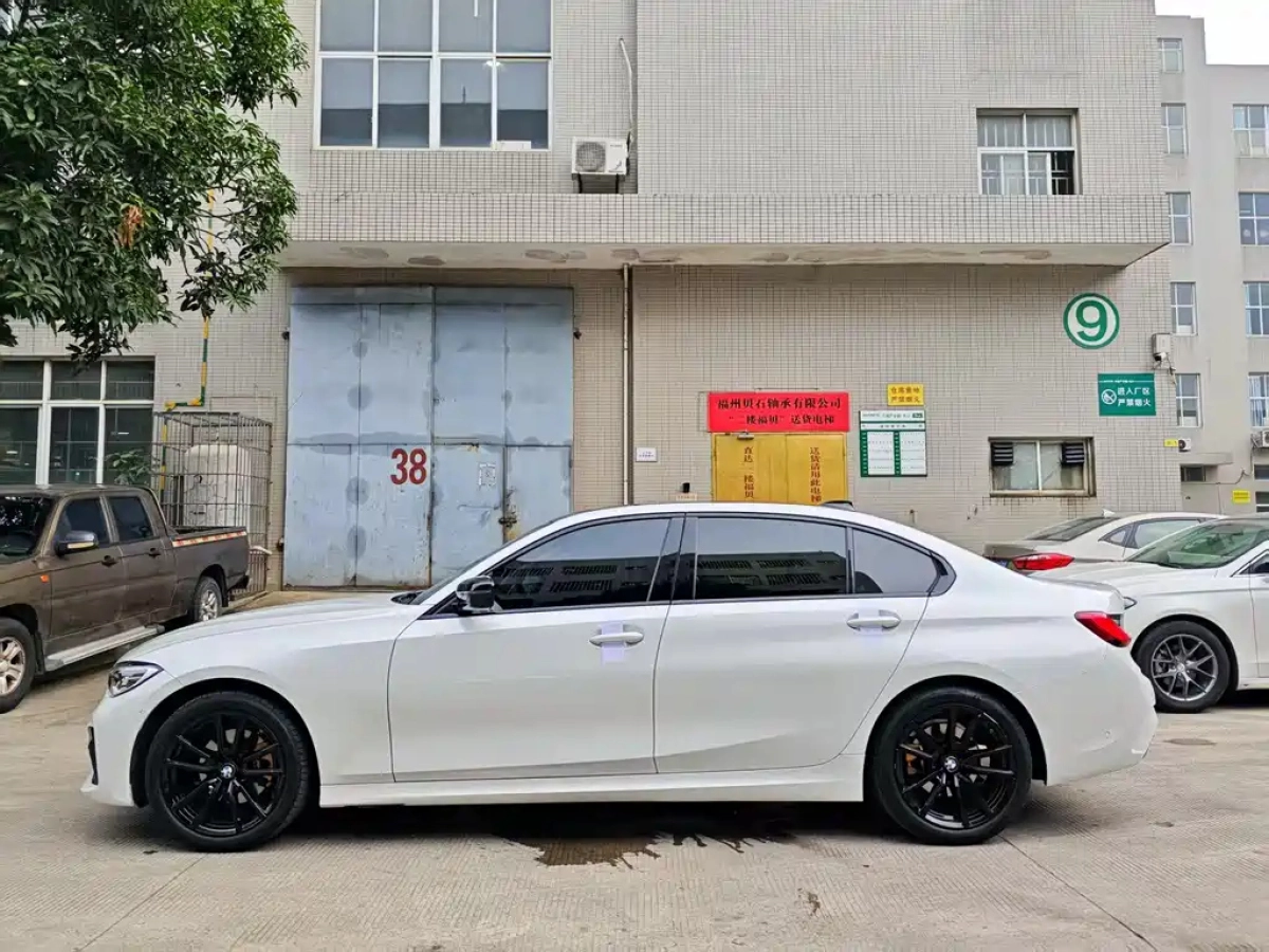BMW 3-SERIES