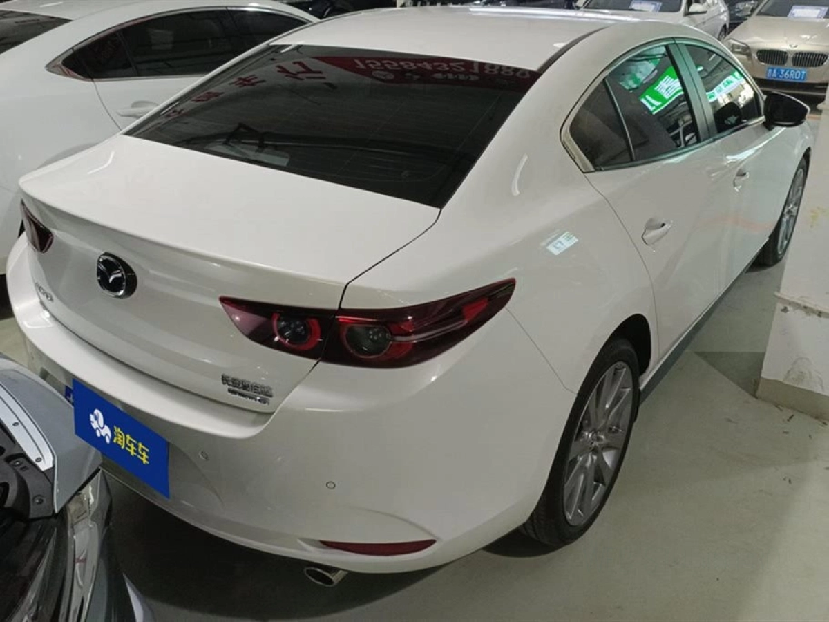 MAZDA 3 AXELA