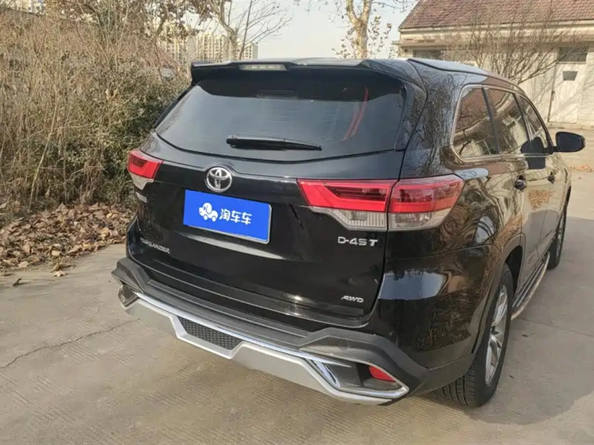 TOYOTA HIGHLANDER