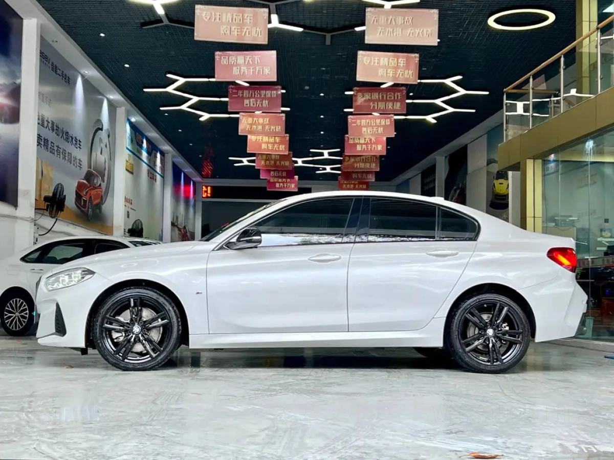 BMW 1-SERIES
