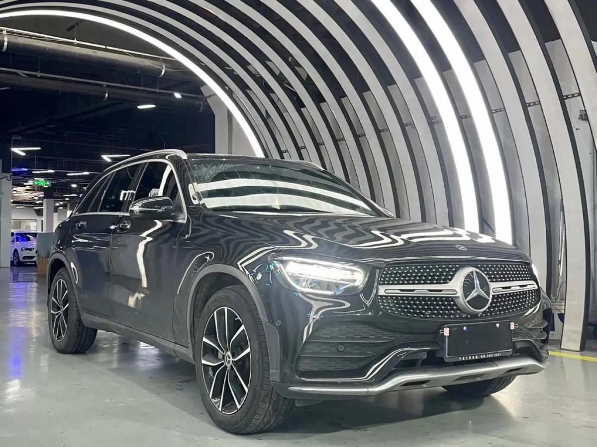 MERCEDES BENZ GLC