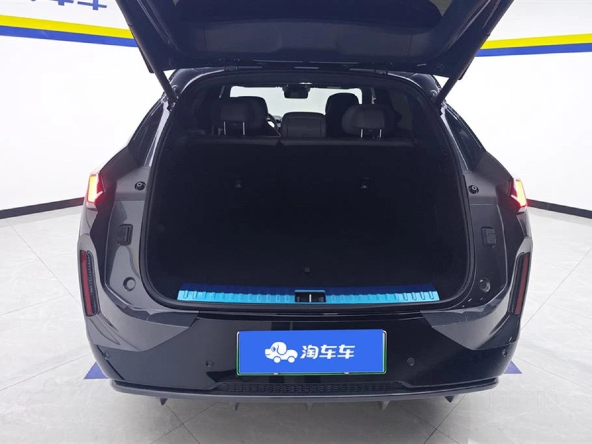 LYNK&CO 08 NEW ENERGY