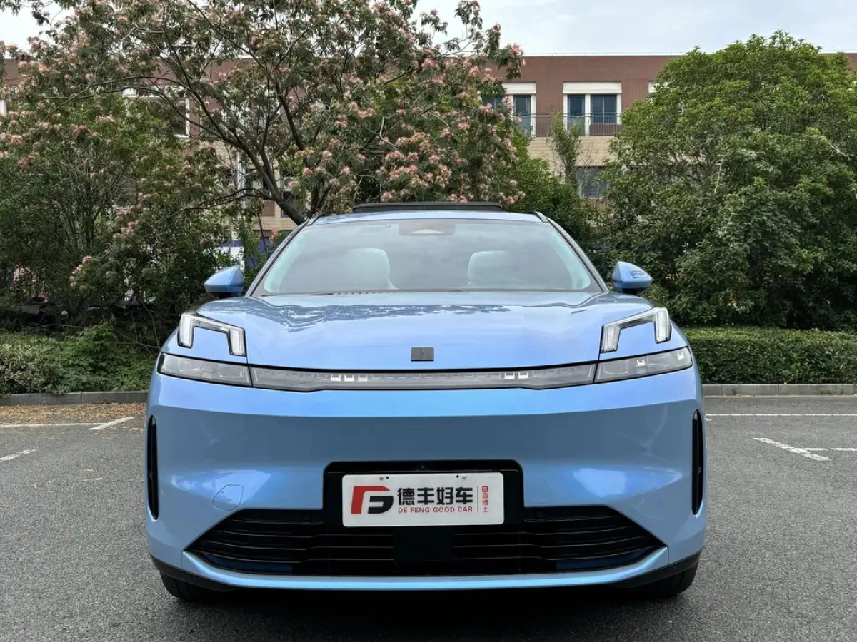 LYNK&CO 08 NEW ENERGY