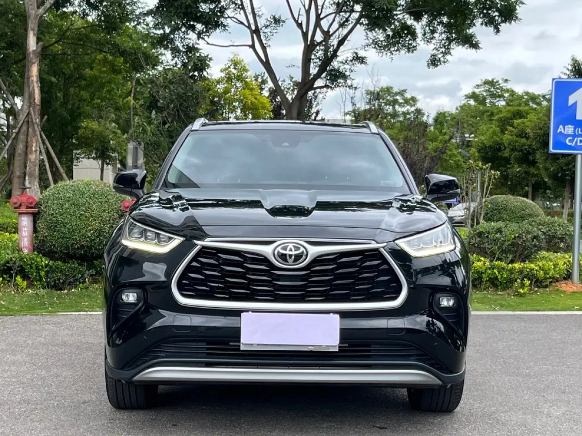 TOYOTA HIGHLANDER