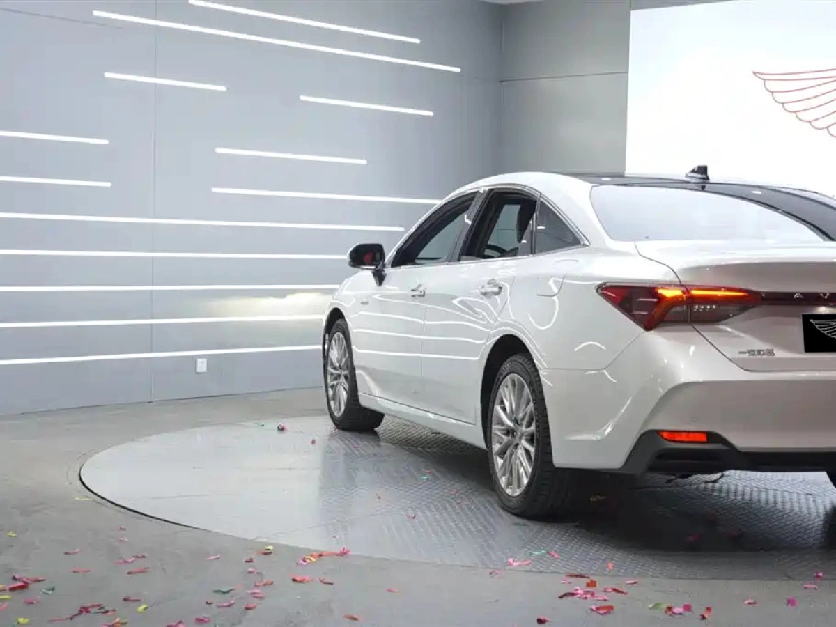 TOYOTA AVALON