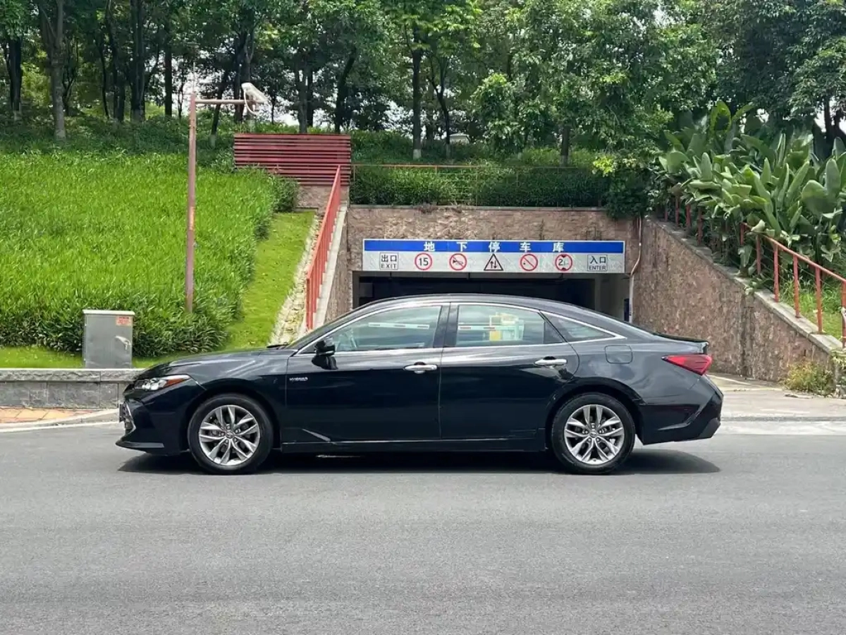TOYOTA AVALON