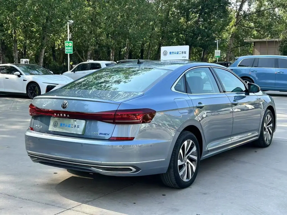 VOLKSWAGEN PASSAT NEW ENERGY