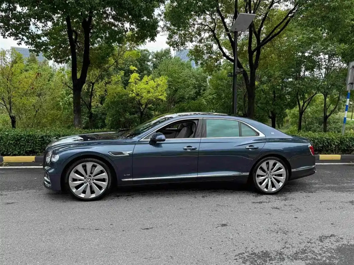 BENTLEY FLYING SPUR
