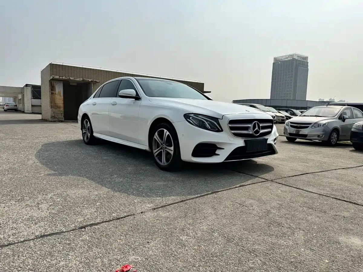 MERCEDES BENZ E-CLASS
