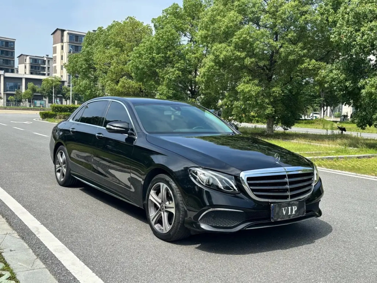 MERCEDES BENZ E-CLASS