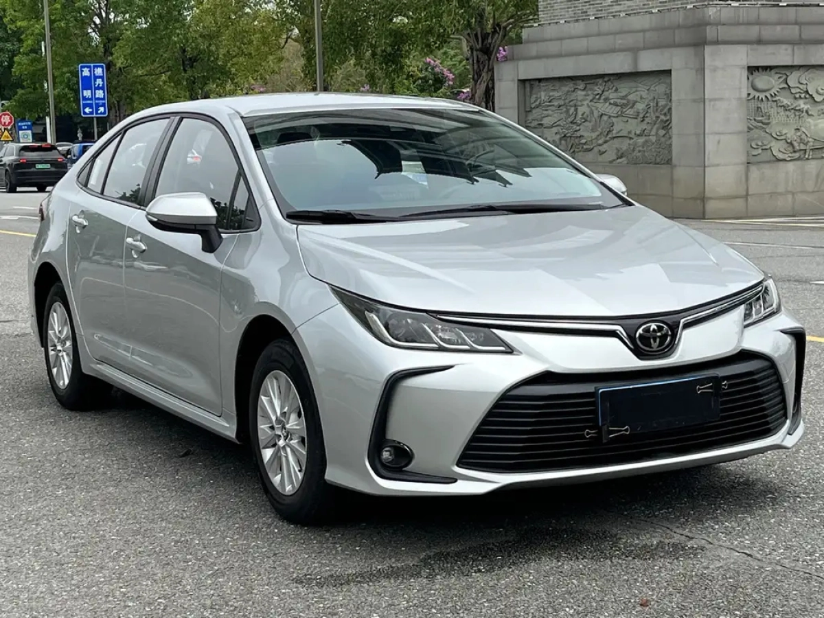 TOYOTA COROLLA
