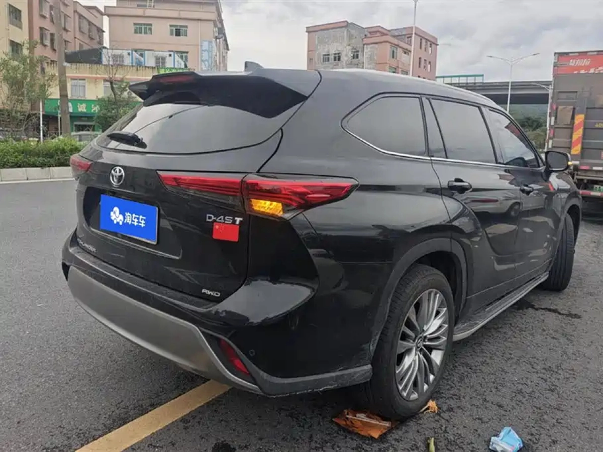 TOYOTA HIGHLANDER