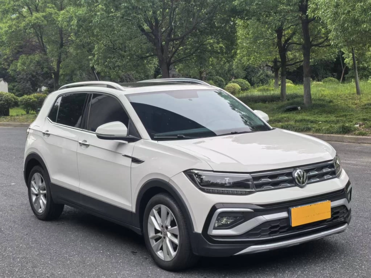 VOLKSWAGEN T-CROSS