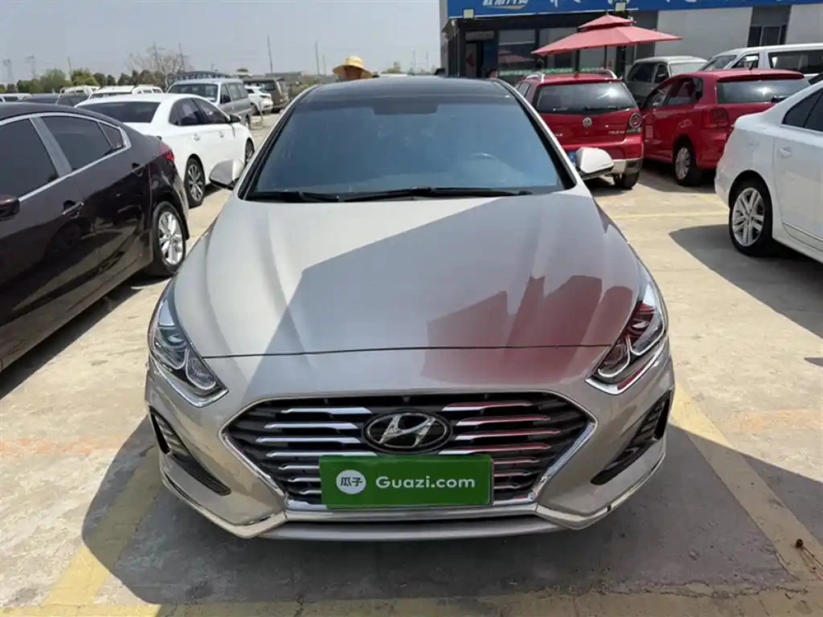 HYUNDAI SONATA