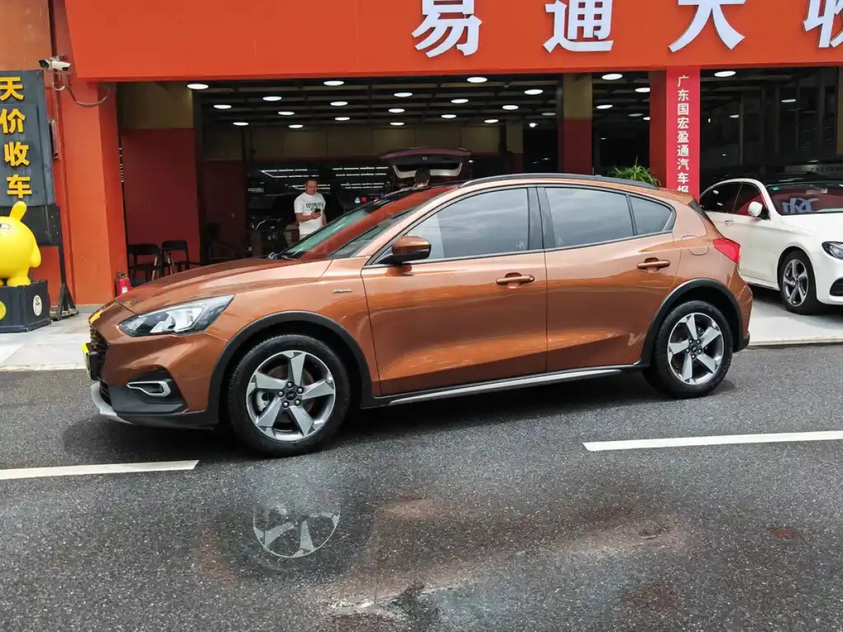 FORD FOCUS ACTIVE