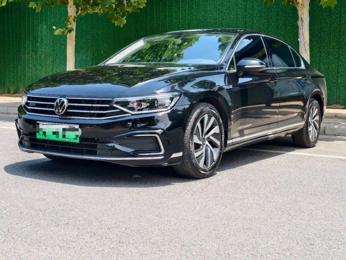 VOLKSWAGEN MAGOTAN GTE PLUG IN HYBRID