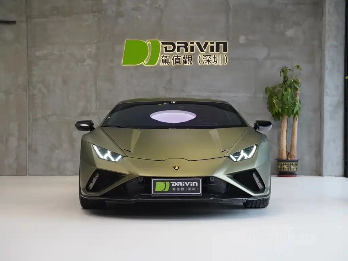 LAMBORGHINI HURACAN