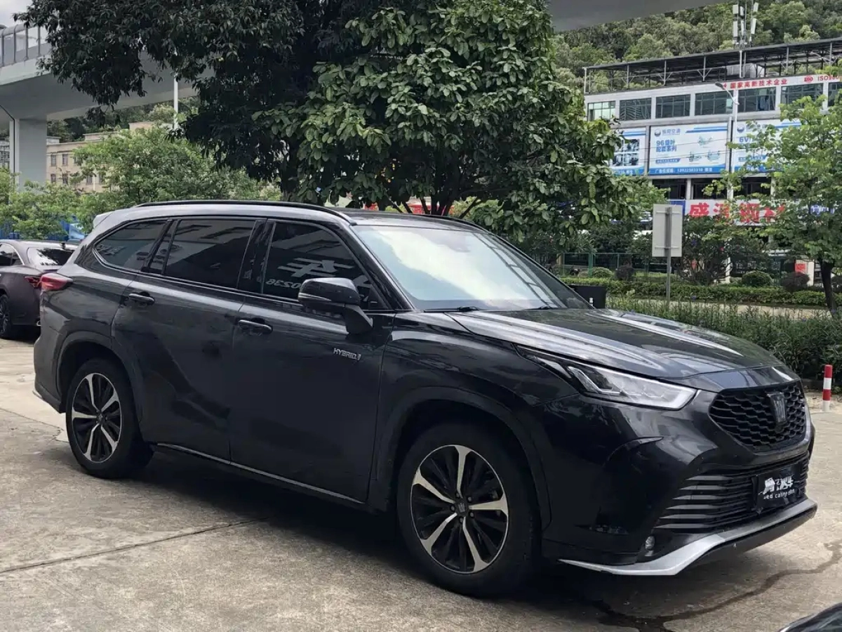 TOYOTA CROWN LUFANG