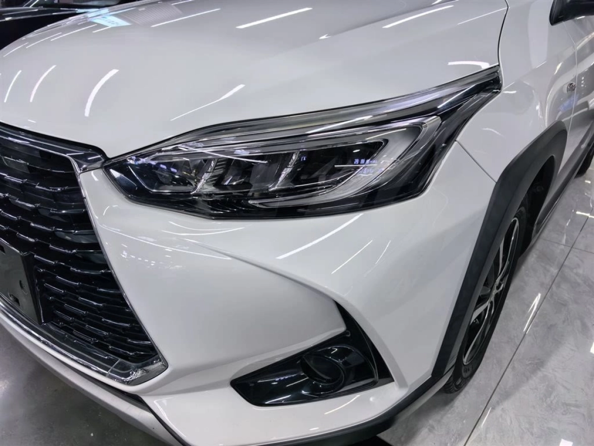 TOYOTA YARIS L DAZZLING