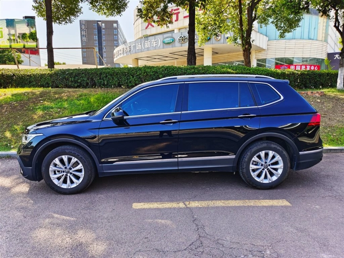 VOLKSWAGEN TIGUAN L