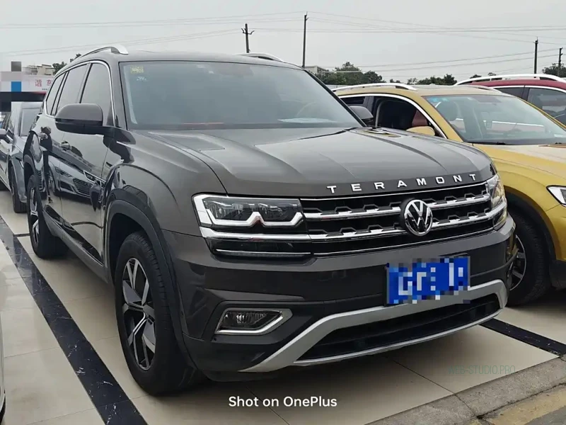 VOLKSWAGEN TOURAN