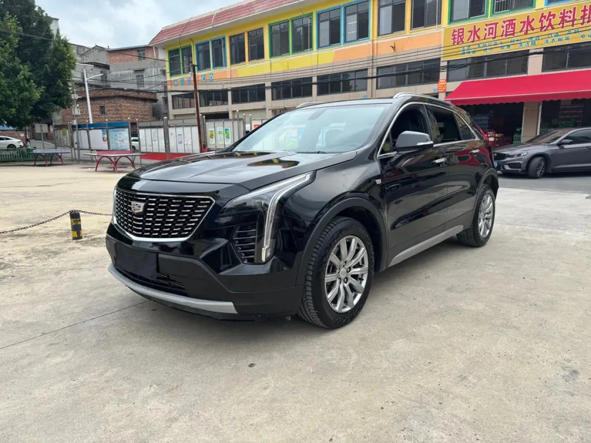 CADILLAC XT4
