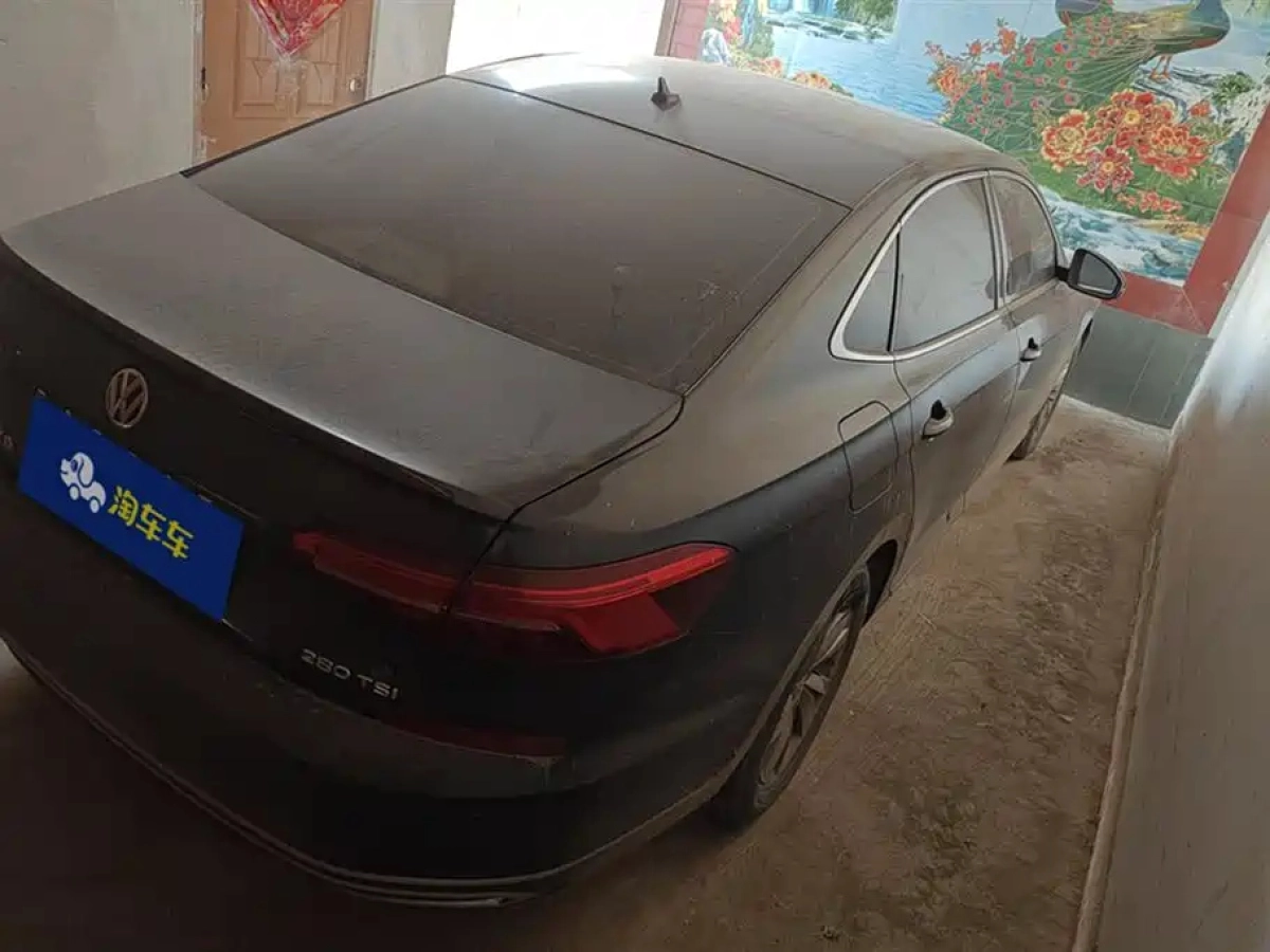 VOLKSWAGEN PASSAT