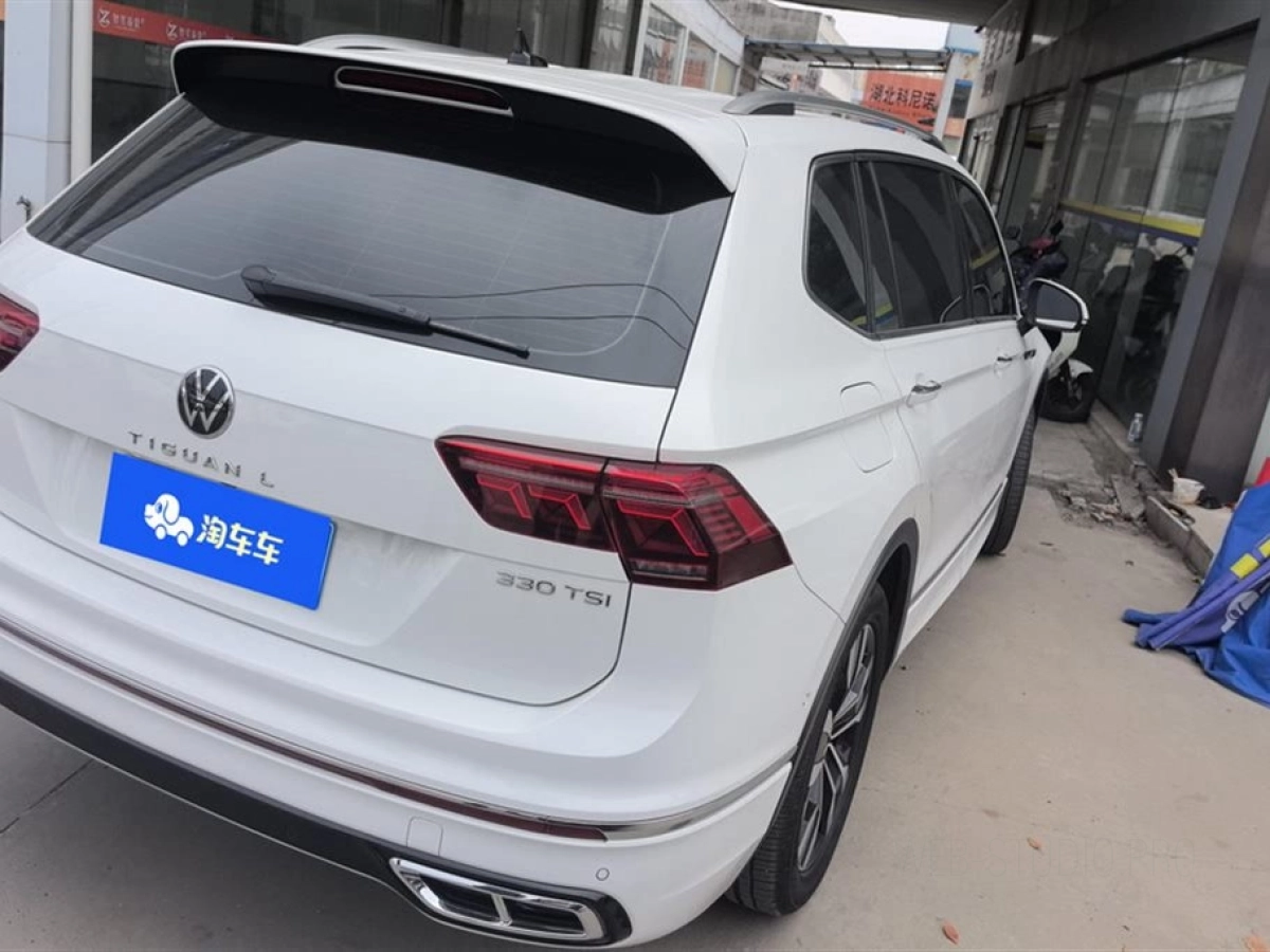 VOLKSWAGEN TIGUAN L