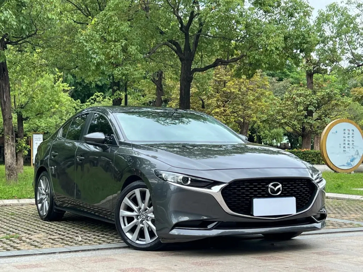 MAZDA 3 AXELA