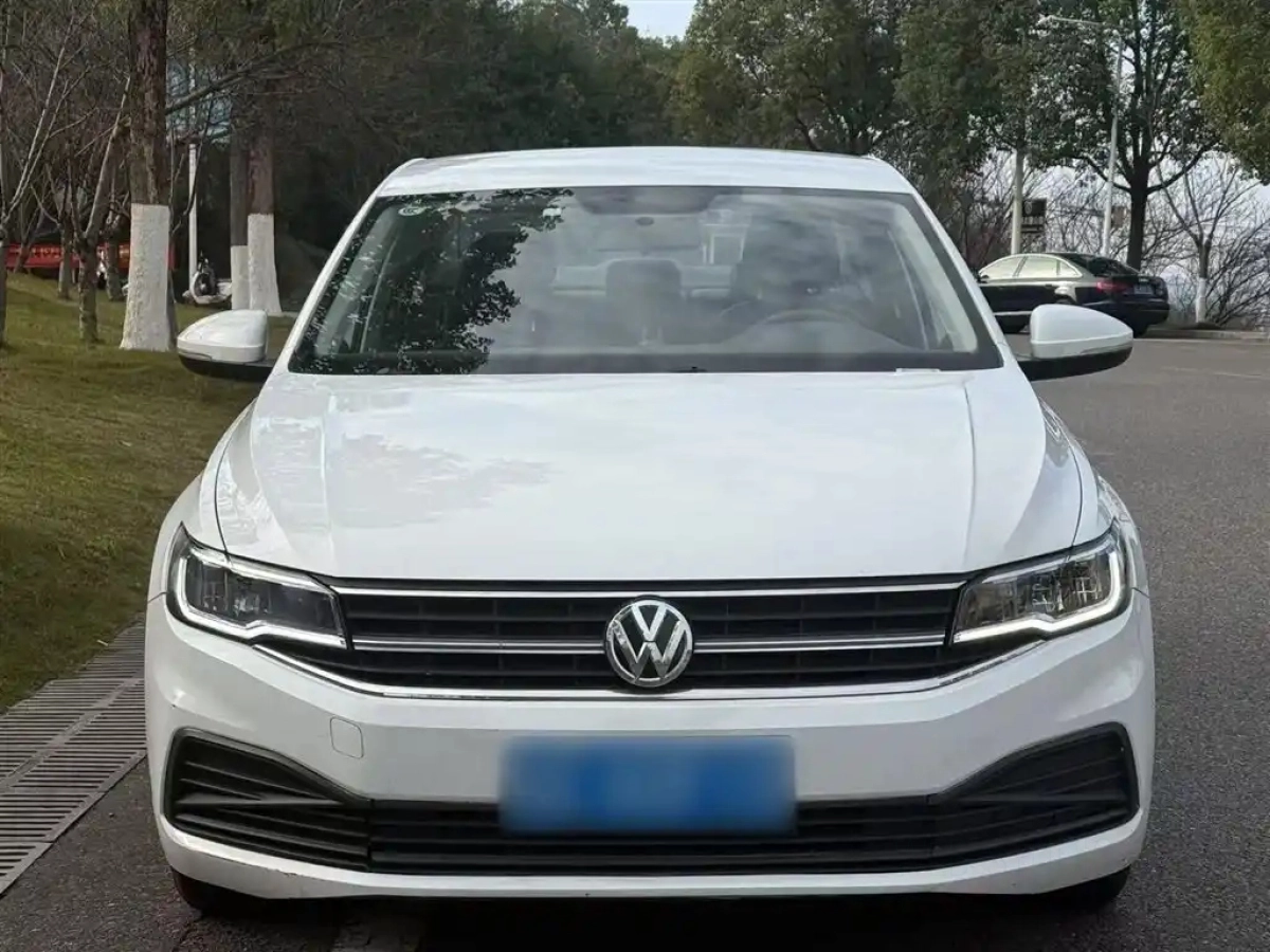 VOLKSWAGEN BORA