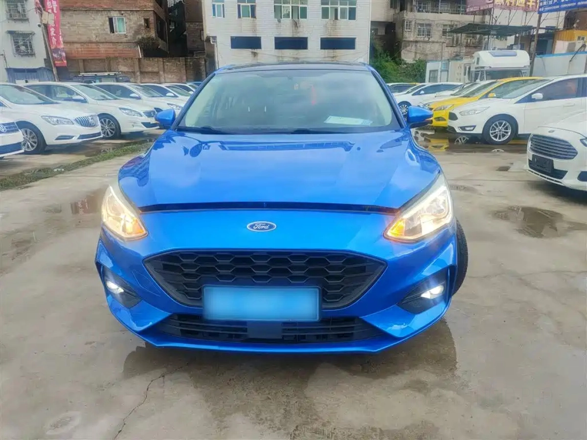 FORD FOCUS