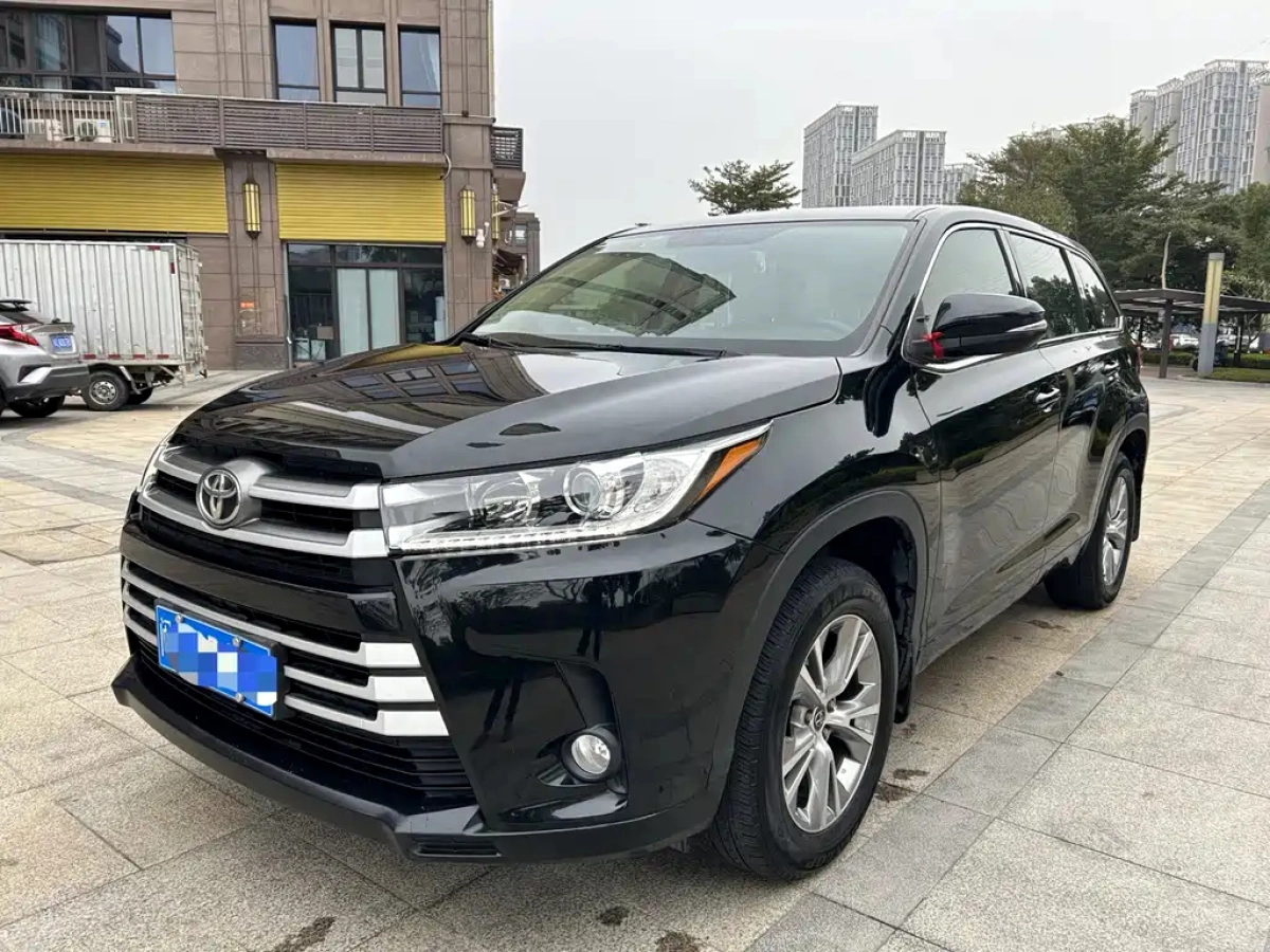 TOYOTA HIGHLANDER
