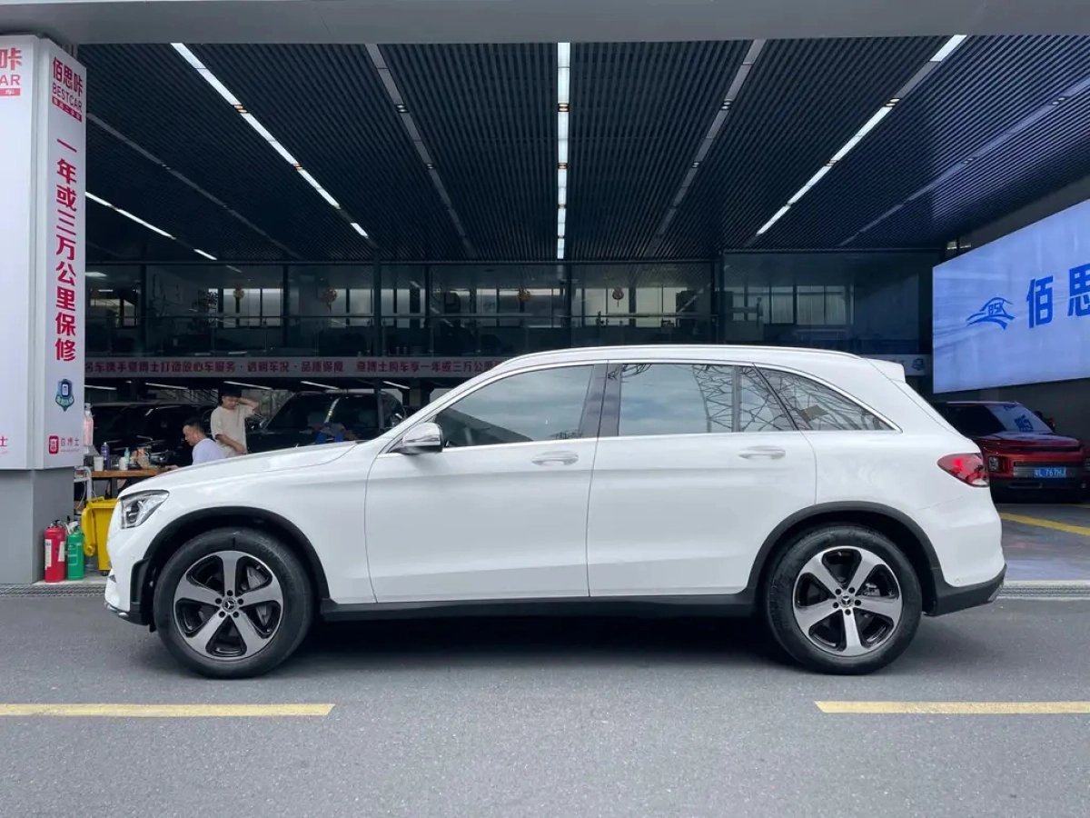 MERCEDES BENZ GLC