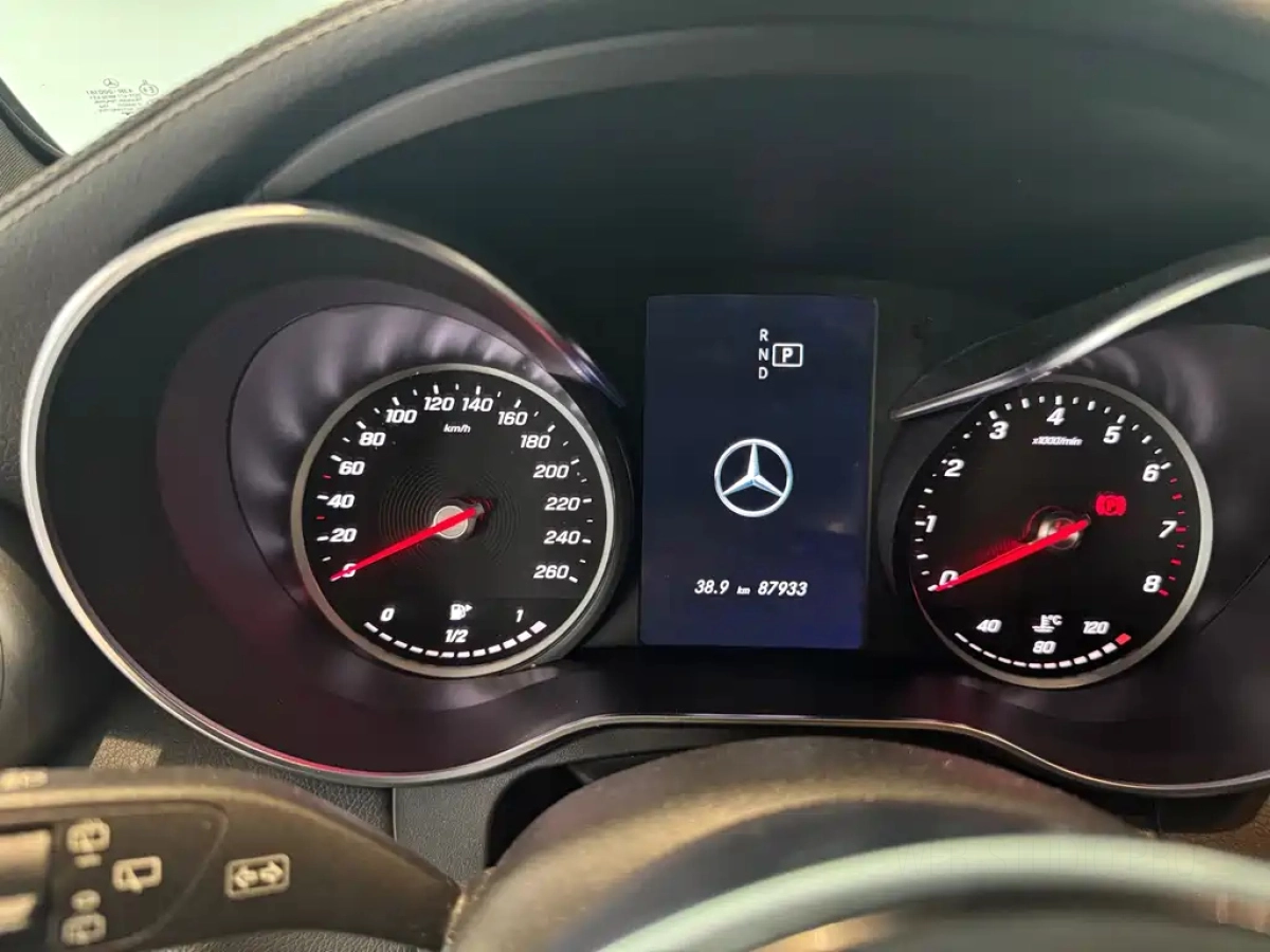 MERCEDES BENZ GLC