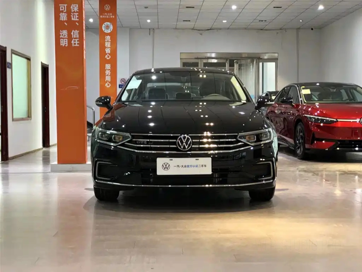 VOLKSWAGEN MAGOTAN GTE PLUG IN HYBRID